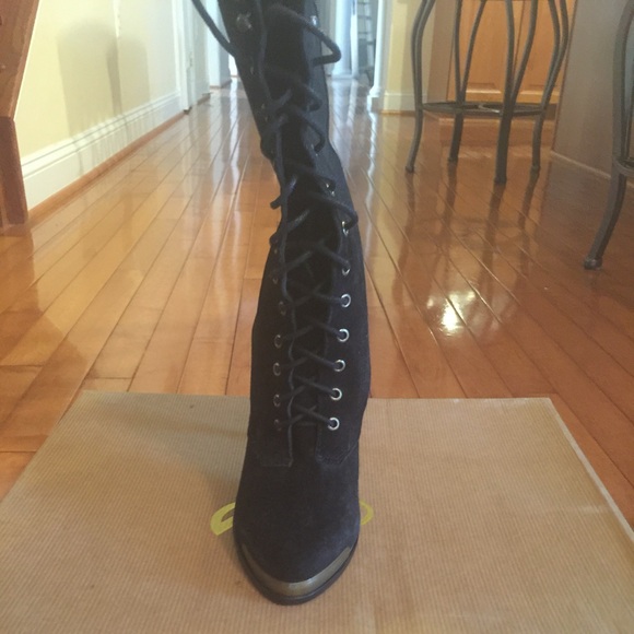 NWT Joie “Victim of Love” Lace up Victorian black suede stiletto boots, size 38 - Picture 4 of 4